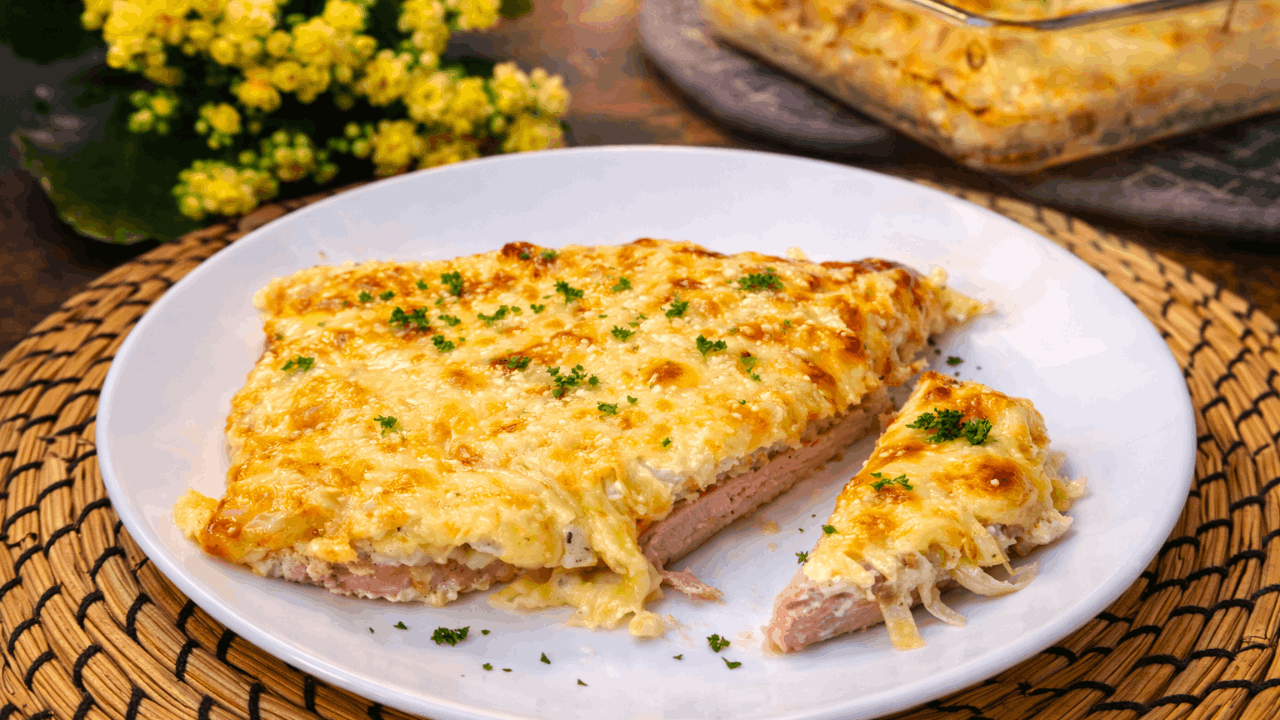 Incredibly Tender Meat Сasserole with Yogurt Sauce & Cheese 