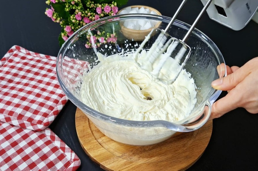 Prepare the Mascarpone Cream 